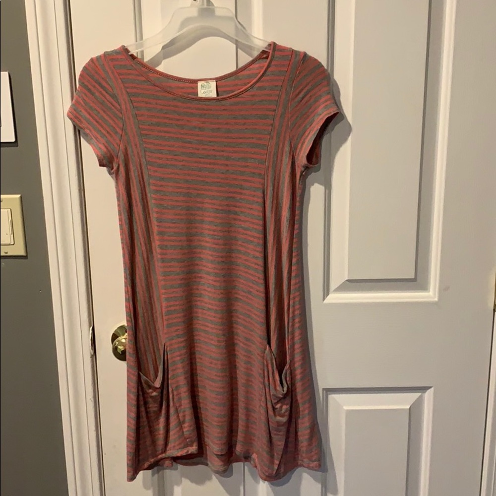 Adorable casual dress for girls